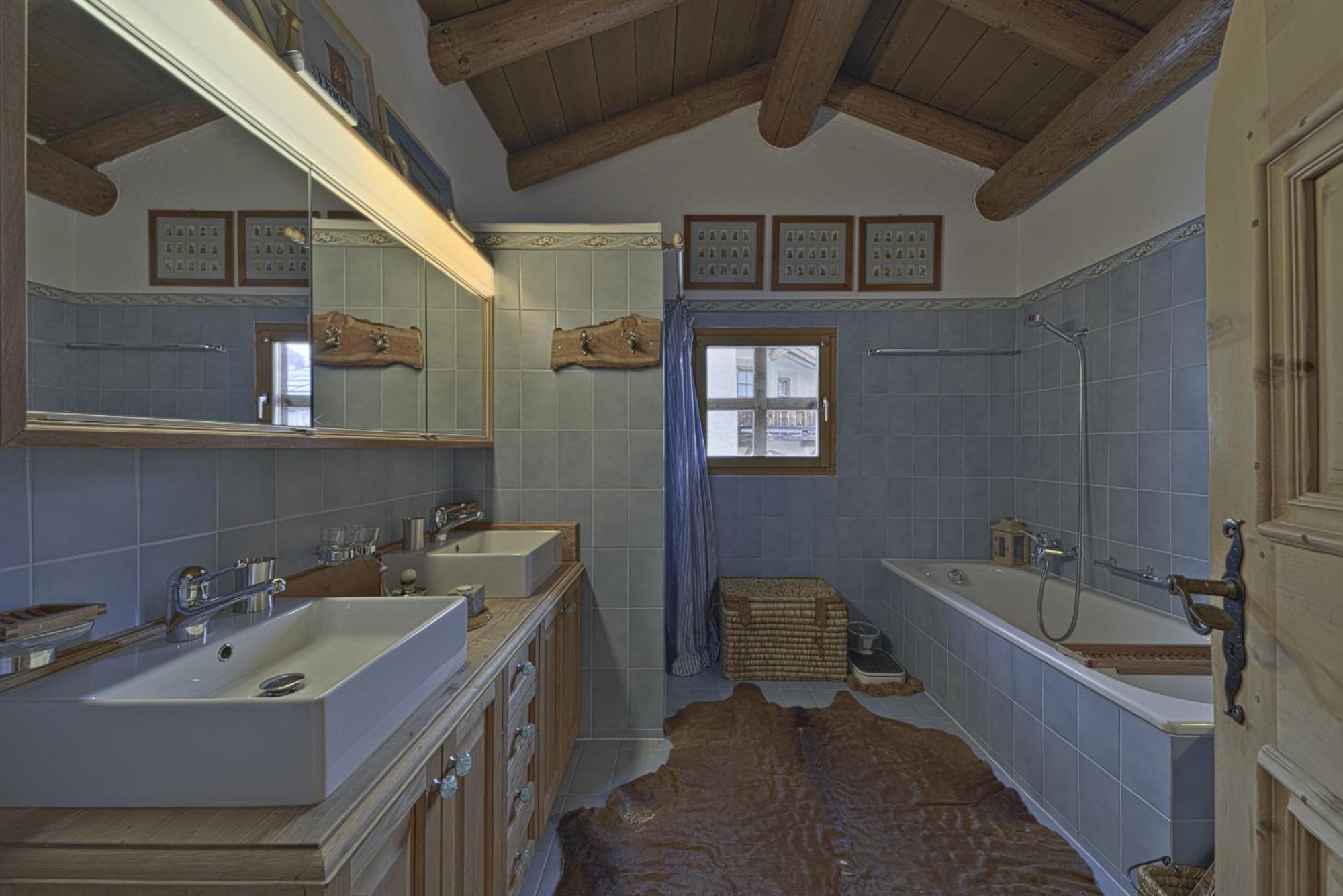 Chesa Brunzigna - Zuoz Apartment Luaran gambar
